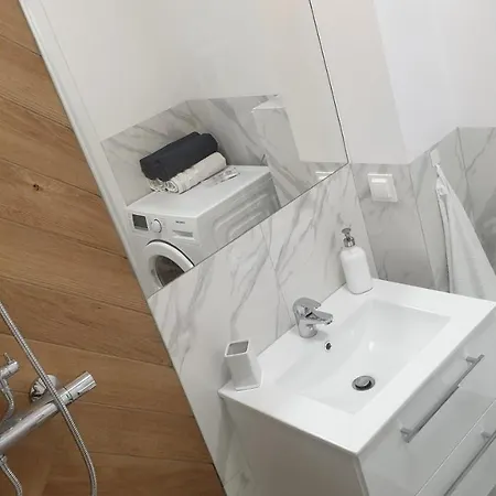 Nadmorski Zakatek - Apartament Portowy, Opener Festival 2 Km شقة غدينيا